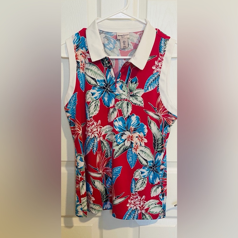 Tommy Bahama golf Pink Floral Sleeveless Blouse with zipper neckline